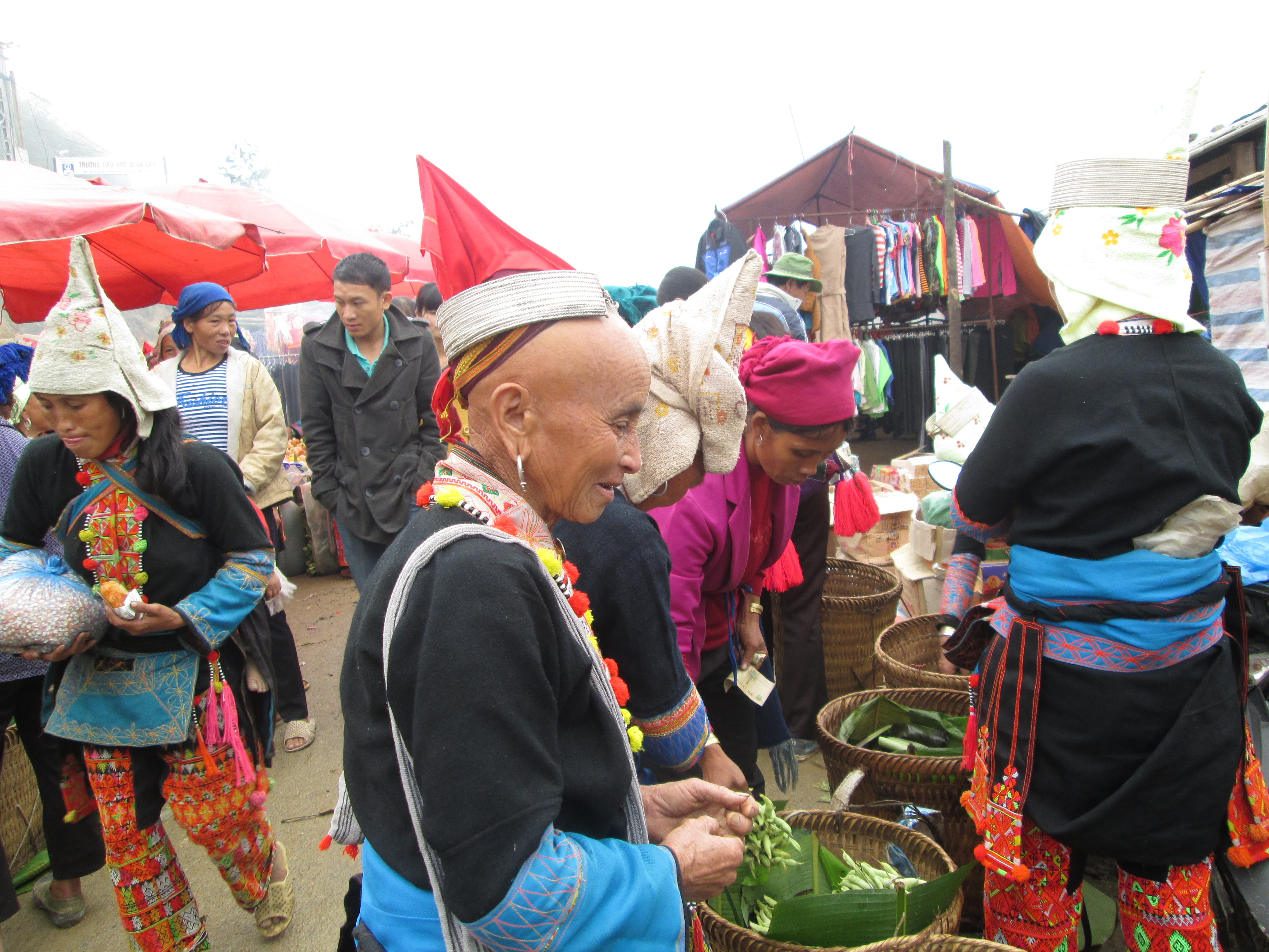 Những phiên chợ lưu giữ nét đẹp văn hóa đồng bào vùng cao Lai Châu