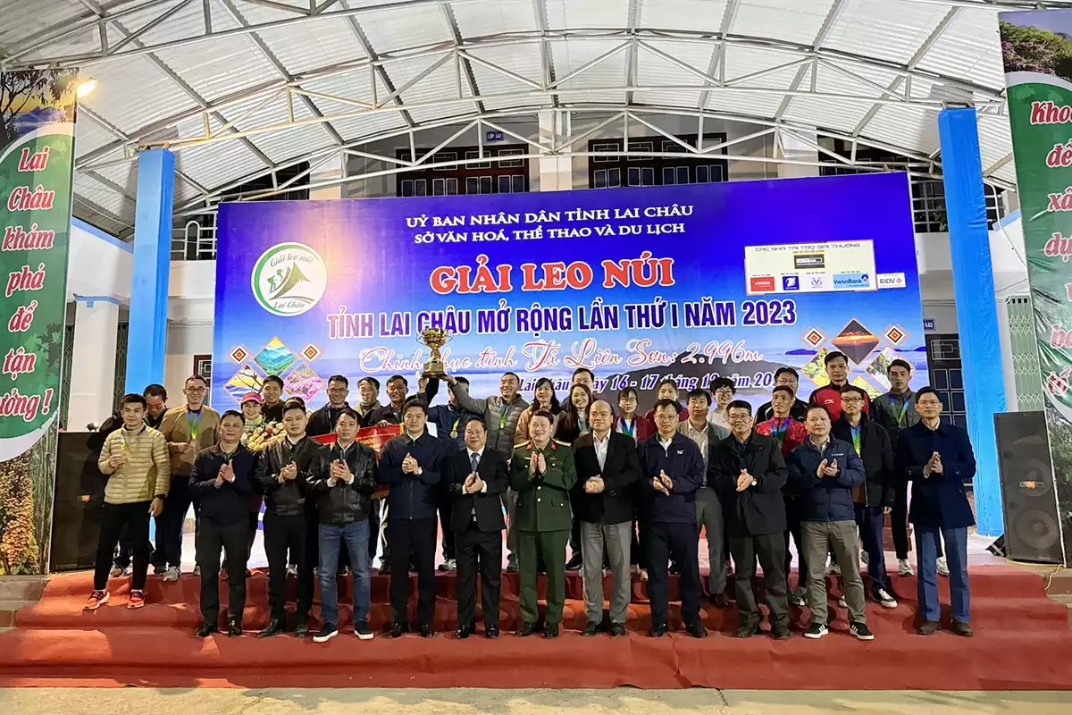 Giải leo núi tỉnh Lai Châu mở rộng lần thứ I: Phát triển du lịch theo hướng xanh, bền vững