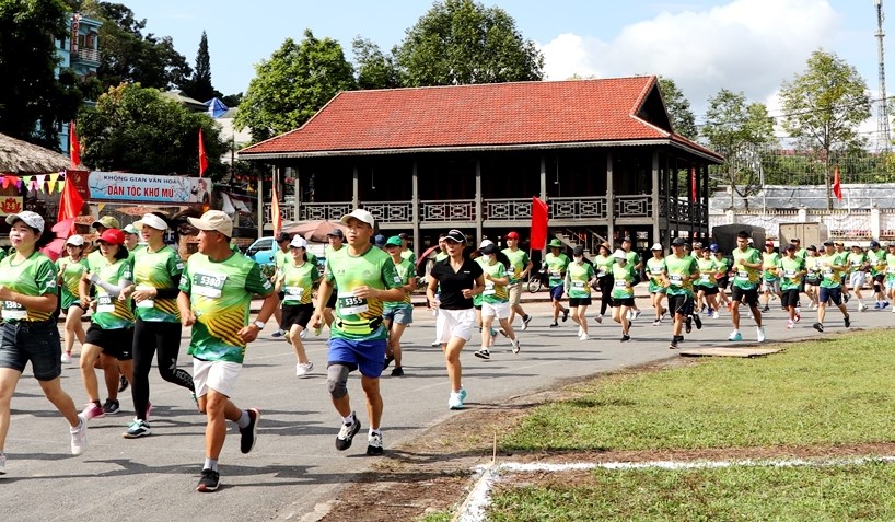 600 vận động viên tham gia Giải chạy quốc tế KOMOMO Than Uyên 2024