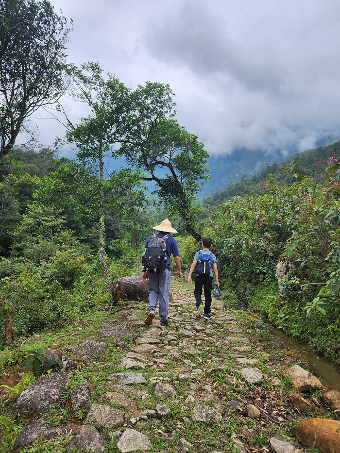 Đường cổ Pavi Lai Châu: Con đường đá hơn 100 năm tuổi trở thành điểm trekking mê ly