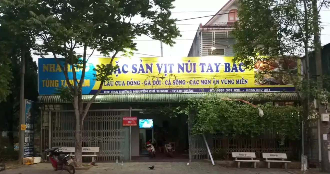 Nhà Hàng Tùng Tám Tám