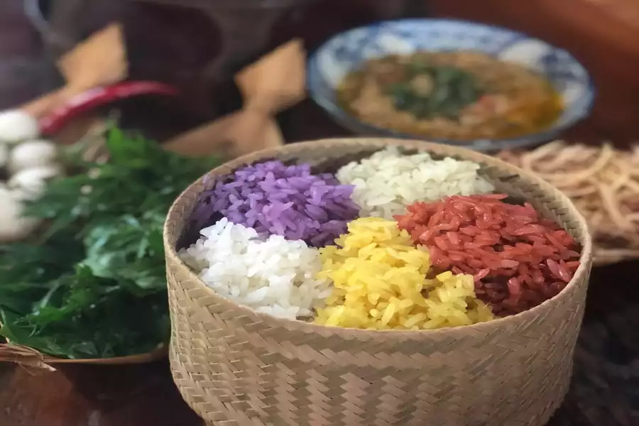 Xôi ngũ sắc