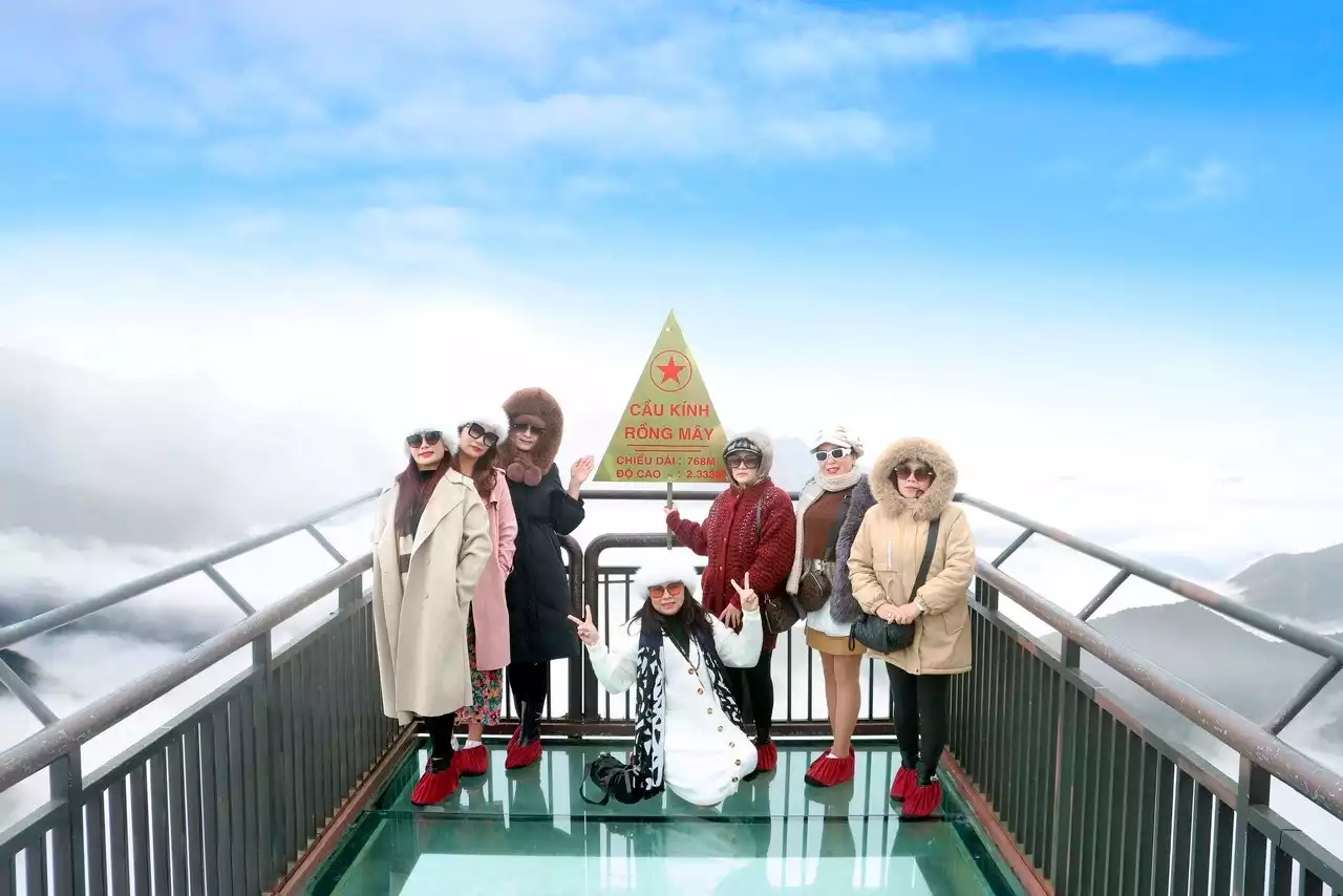 CHẠM MÂY GIỮA NÚI RỪNG HOÀNG LIÊN - TRẢI NGHIỆM CẦU KÍNH RỒNG MÂY & ĐỈNH ĐÈO HOÀNG LIÊN