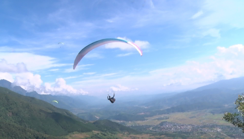 Lai Chau: On November 28, the Putaleng International Paragliding Tournament opened, 2019