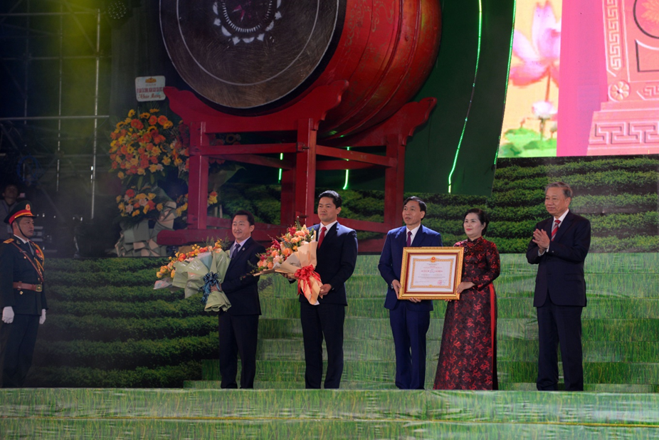 Lễ kỉ niệm 20 năm chia tách và thành lập tỉnh Lai Châu